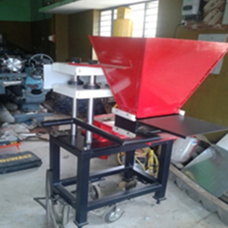 Special Purpose Machine for Riser and Gate Cutting for Discasted Components